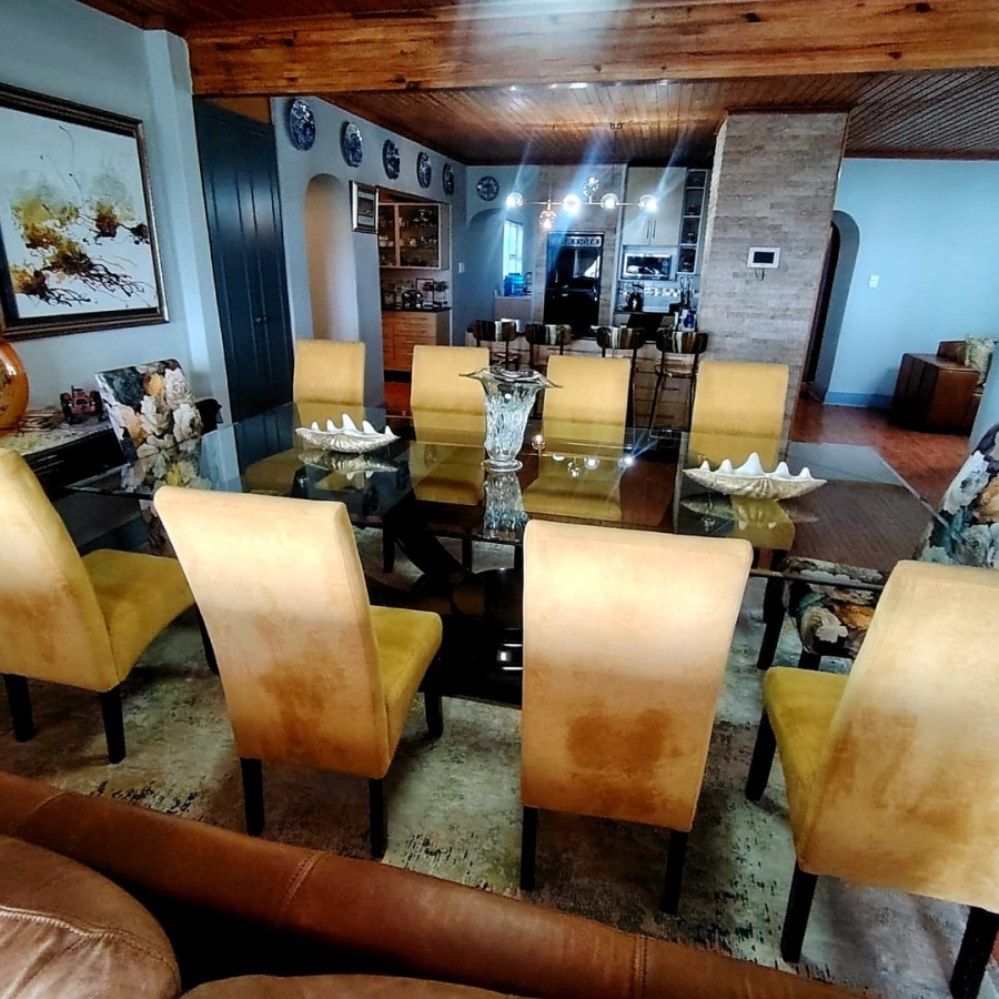 5 Bedroom Property for Sale in Beacon Bay Eastern Cape